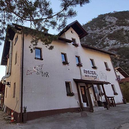 Hostel In Picerija Spajza Мойстрана Екстериор снимка