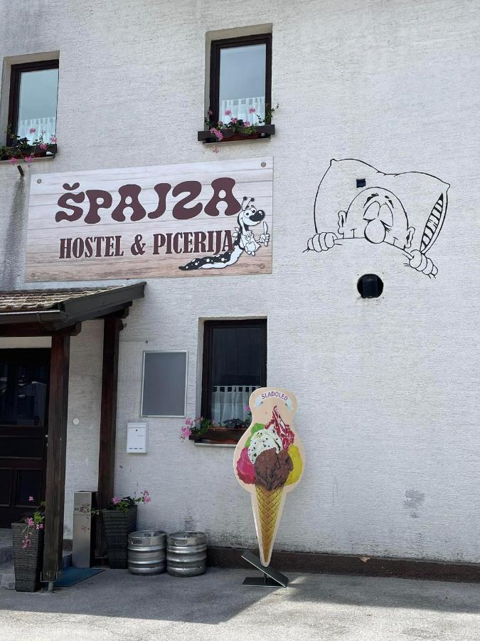 Hostel In Picerija Spajza Мойстрана Екстериор снимка