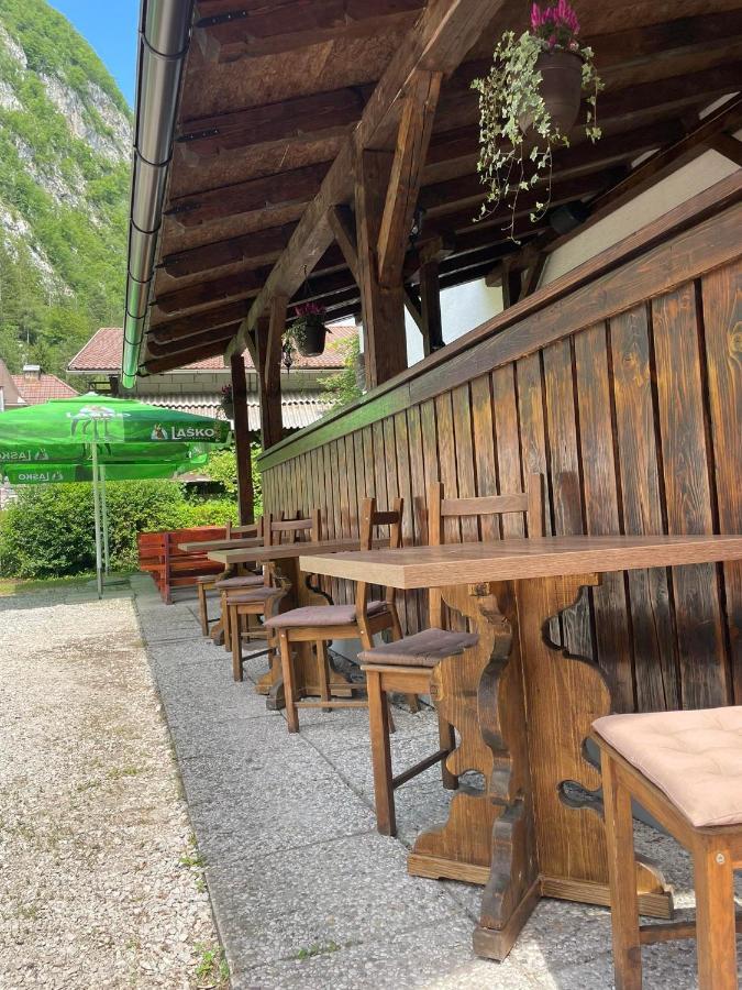 Hostel In Picerija Spajza Мойстрана Екстериор снимка